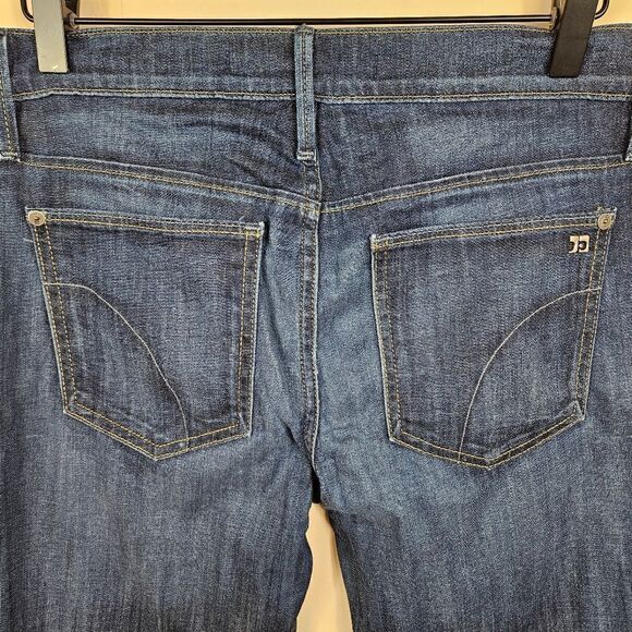 Joe's "Jackie" Cropped Jeans. Medium Blue Wash 28 - Picture 7 of 9